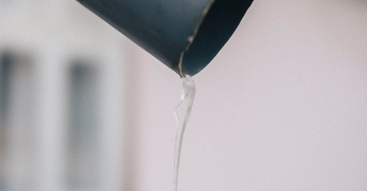 Understanding the Connection Between Curb Appeal and Gutter Maintenance